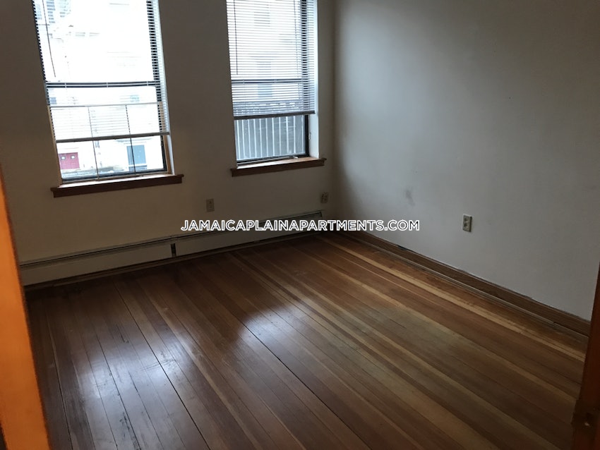 BOSTON - JAMAICA PLAIN - HYDE SQUARE - 1 Bed, 1 Bath - Image 9