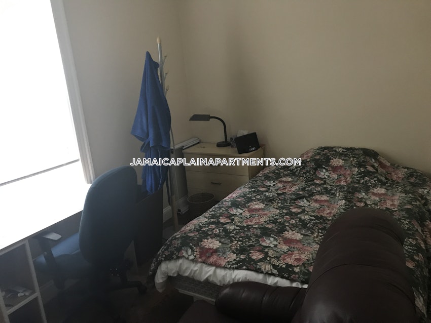 BOSTON - JAMAICA PLAIN - HYDE SQUARE - 3 Beds, 1 Bath - Image 6