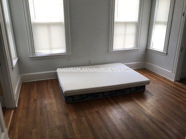 Boston - 2 Beds, 1 Baths