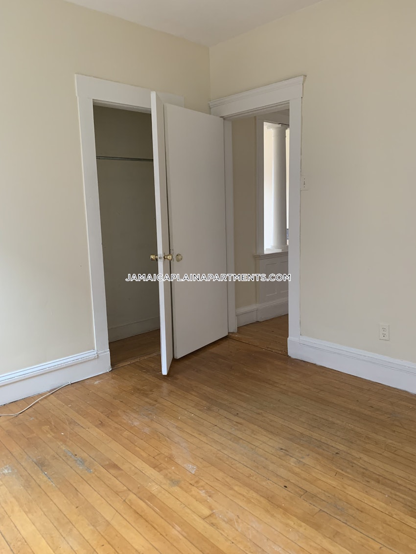 BOSTON - JAMAICA PLAIN - CENTER - 3 Beds, 1 Bath - Image 8