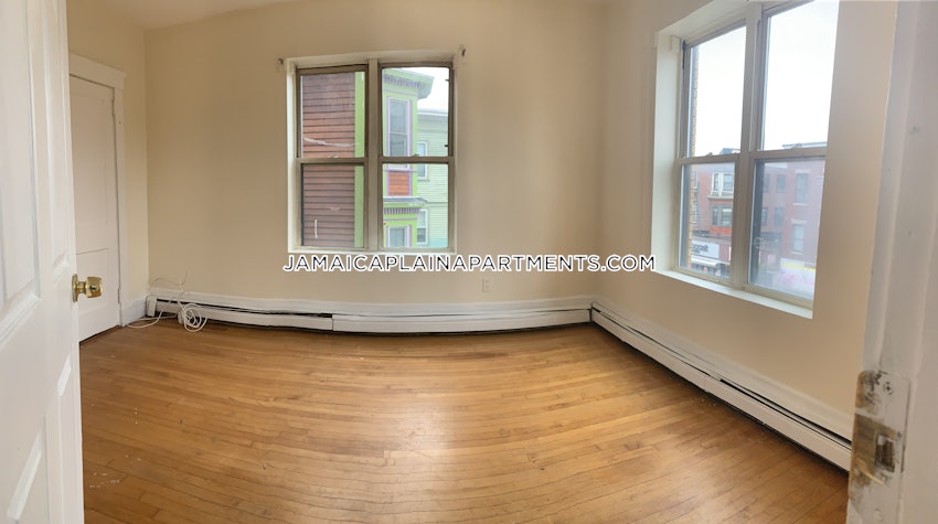 BOSTON - JAMAICA PLAIN - CENTER - 3 Beds, 1 Bath - Image 5