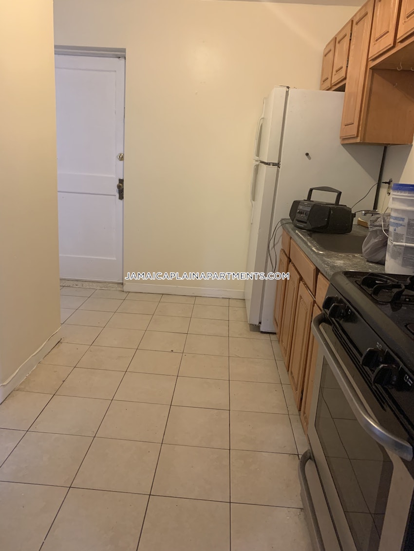 BOSTON - JAMAICA PLAIN - CENTER - 3 Beds, 1 Bath - Image 1