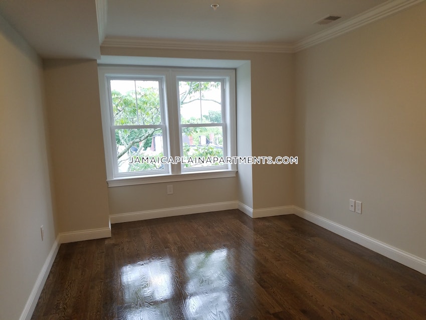 BOSTON - JAMAICA PLAIN - JACKSON SQUARE - 3 Beds, 2 Baths - Image 23