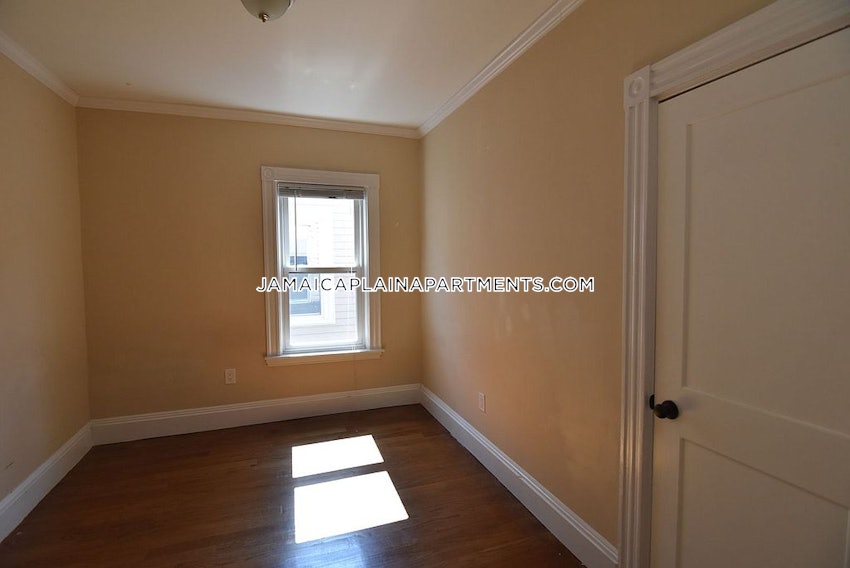 BOSTON - JAMAICA PLAIN - JACKSON SQUARE - 3 Beds, 1 Bath - Image 13