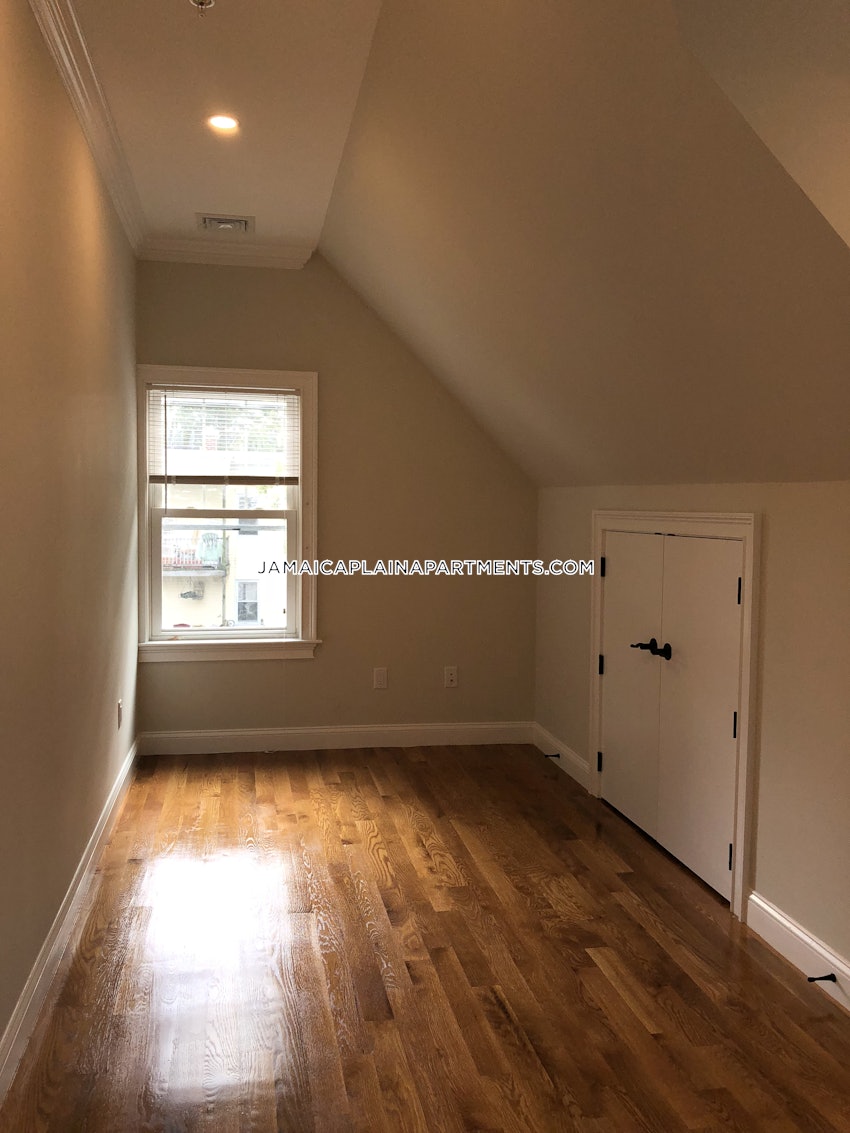 BOSTON - JAMAICA PLAIN - JACKSON SQUARE - 3 Beds, 1 Bath - Image 7