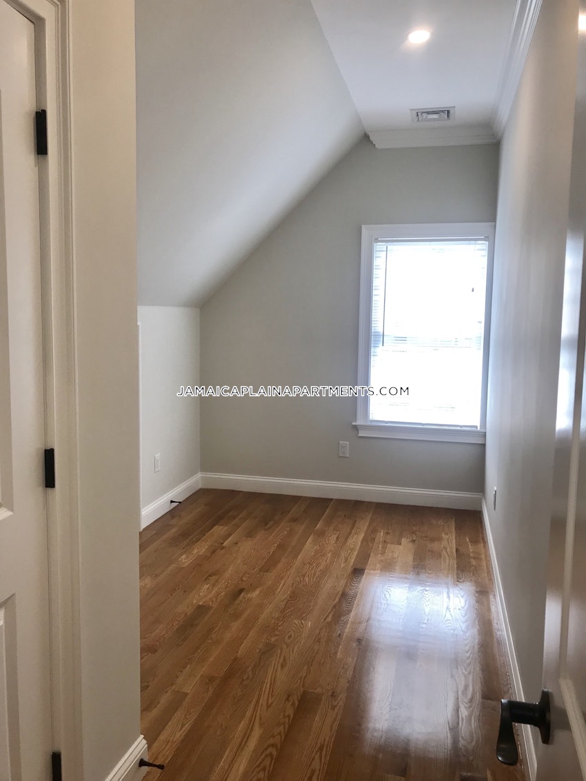 BOSTON - JAMAICA PLAIN - JACKSON SQUARE - 3 Beds, 1 Bath - Image 10