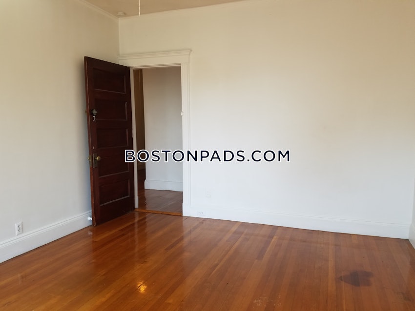 BOSTON - JAMAICA PLAIN - JAMAICA POND/PONDSIDE - 4 Beds, 1 Bath - Image 21