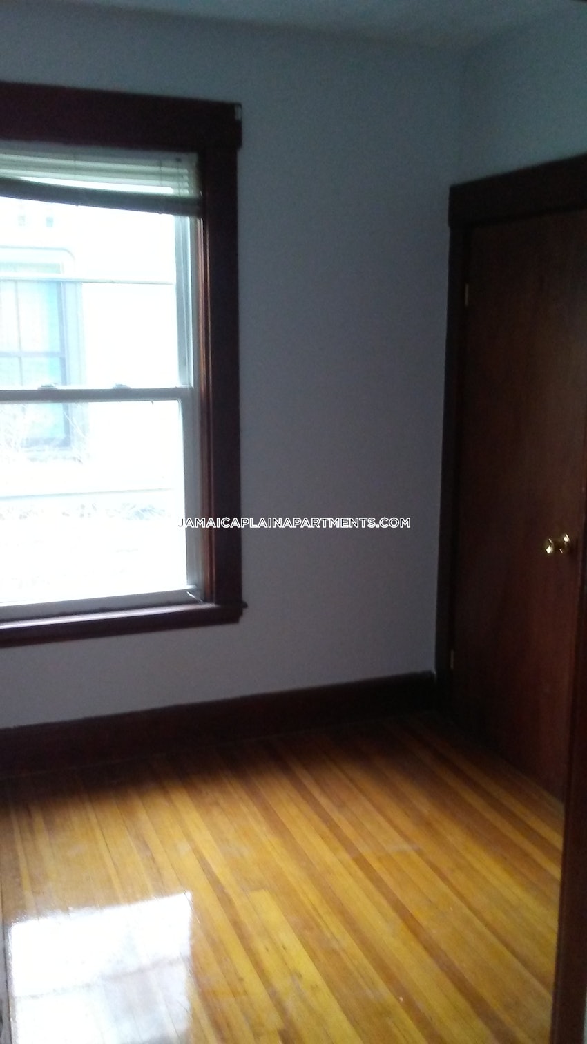 BOSTON - JAMAICA PLAIN - STONY BROOK - 3 Beds, 2.5 Baths - Image 15