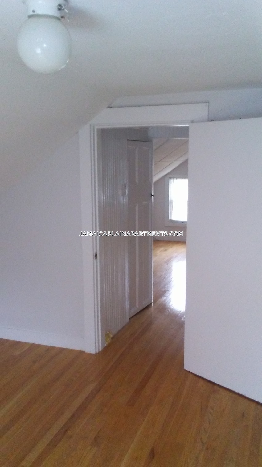 BOSTON - JAMAICA PLAIN - STONY BROOK - 3 Beds, 2.5 Baths - Image 2