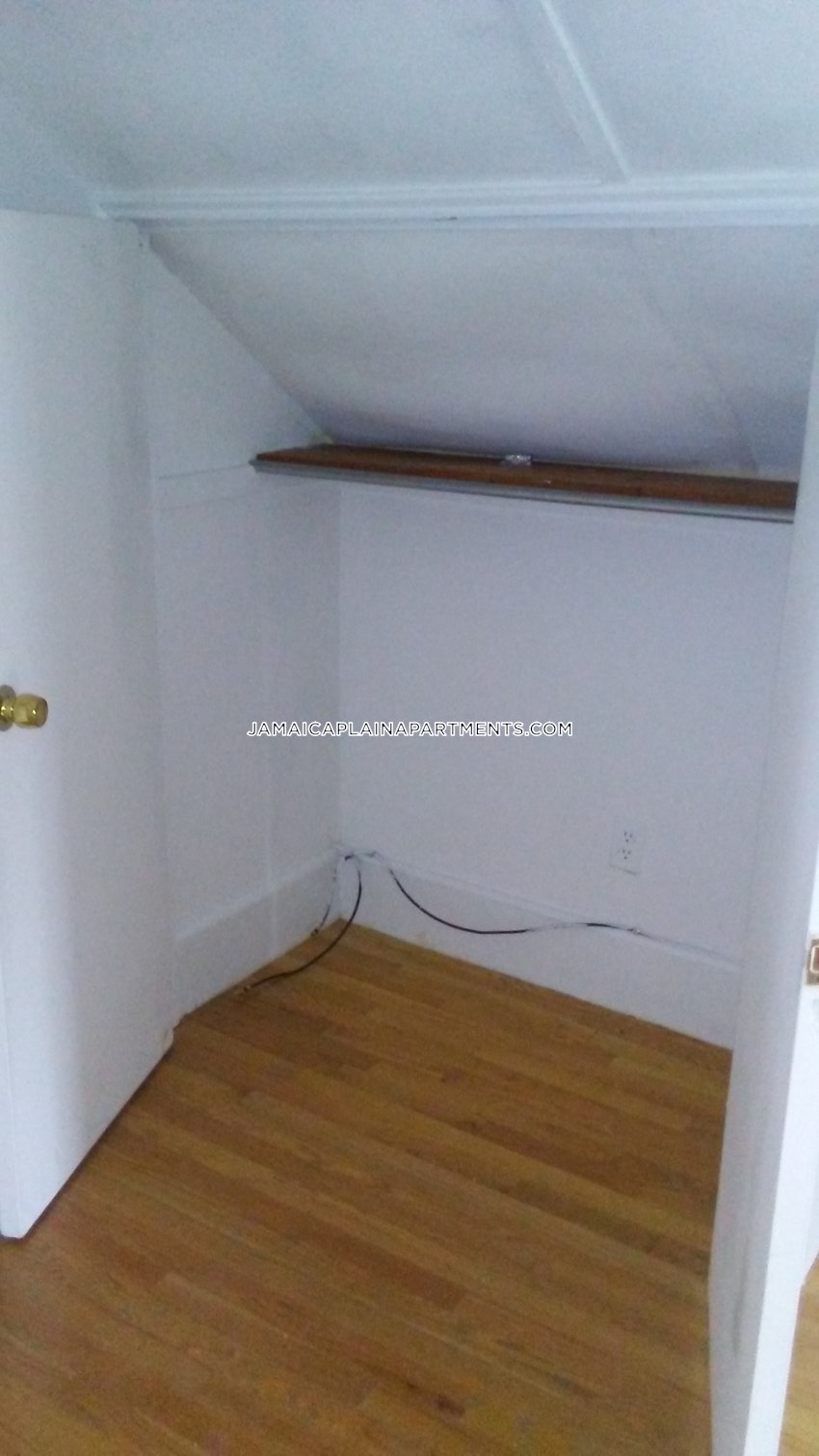 BOSTON - JAMAICA PLAIN - STONY BROOK - 3 Beds, 2.5 Baths - Image 1