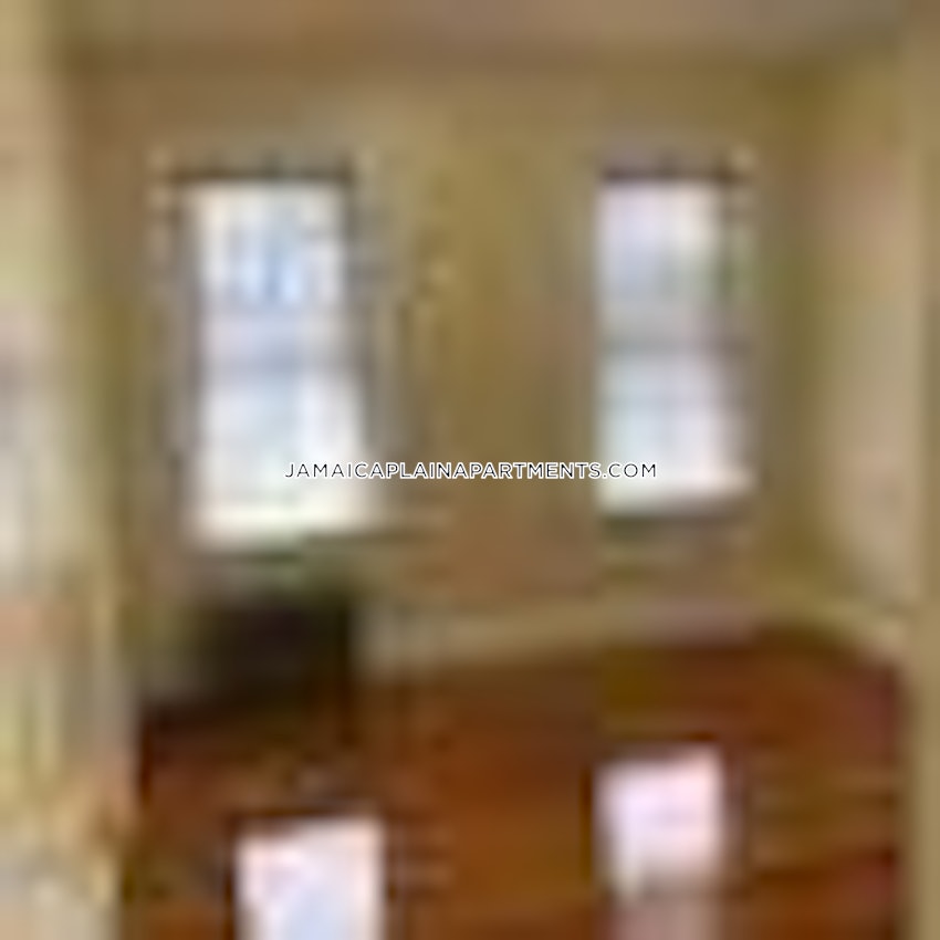 BOSTON - JAMAICA PLAIN - STONY BROOK - 4 Beds, 1 Bath - Image 5