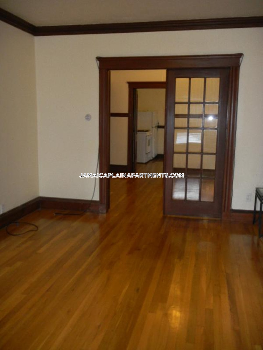 BOSTON - JAMAICA PLAIN - STONY BROOK - 3 Beds, 1 Bath - Image 13