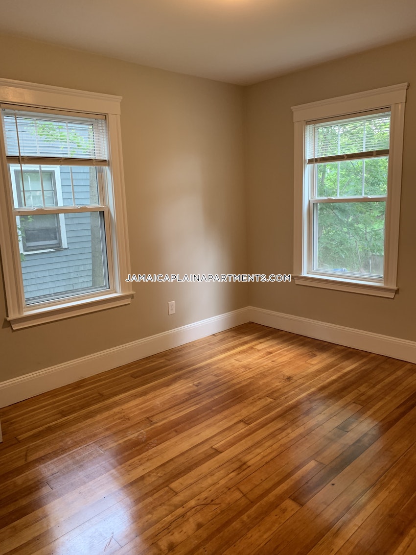 BOSTON - JAMAICA PLAIN - JAMAICA POND/PONDSIDE - 4 Beds, 2 Baths - Image 9