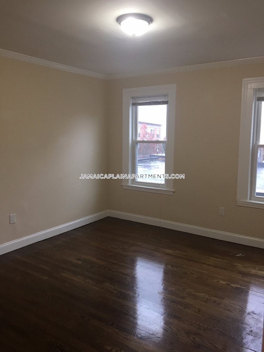 BOSTON - JAMAICA PLAIN - STONY BROOK - 4 Beds, 1 Bath - Image 3