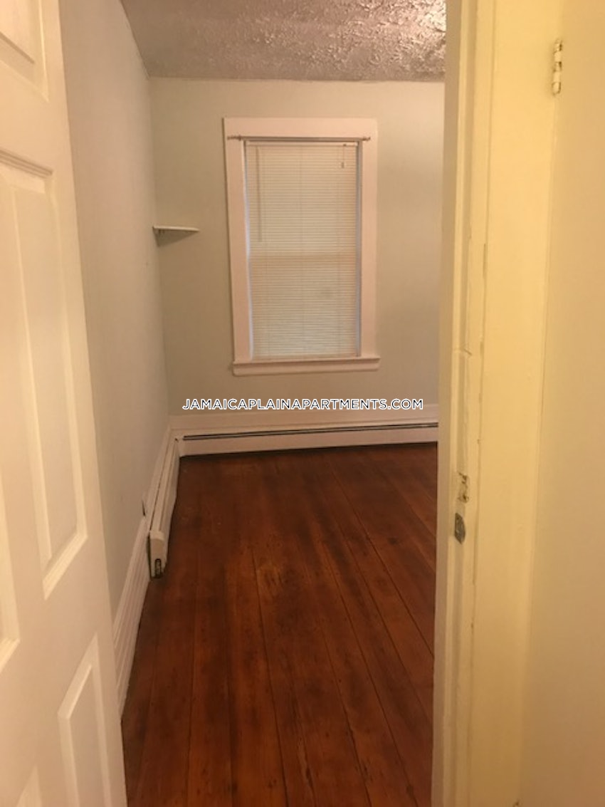 BOSTON - JAMAICA PLAIN - STONY BROOK - 2 Beds, 1 Bath - Image 6