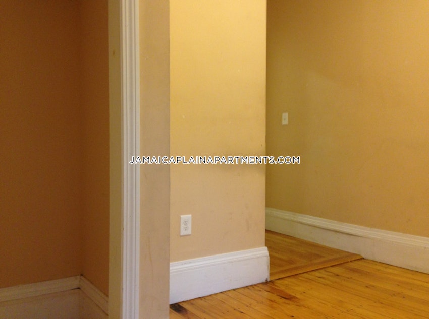 BOSTON - JAMAICA PLAIN - STONY BROOK - 4 Beds, 1 Bath - Image 105