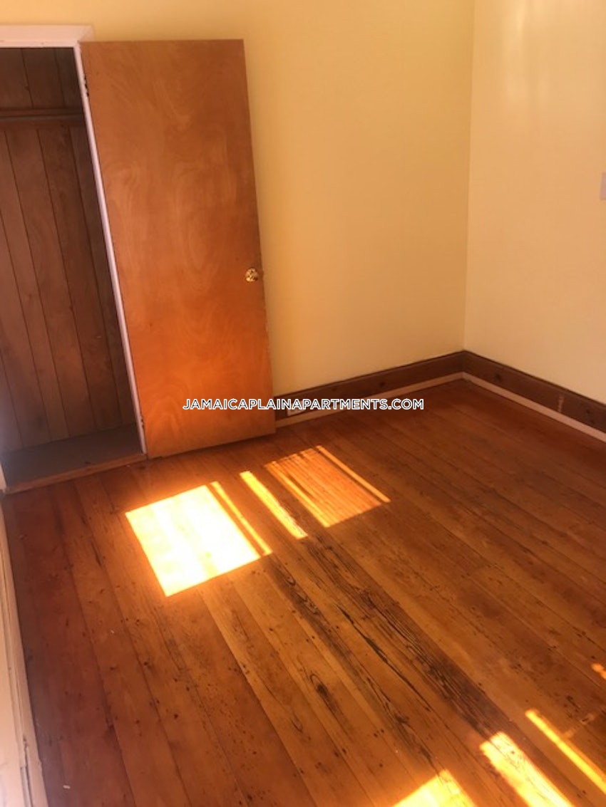 BOSTON - JAMAICA PLAIN - STONY BROOK - 3 Beds, 1 Bath - Image 45