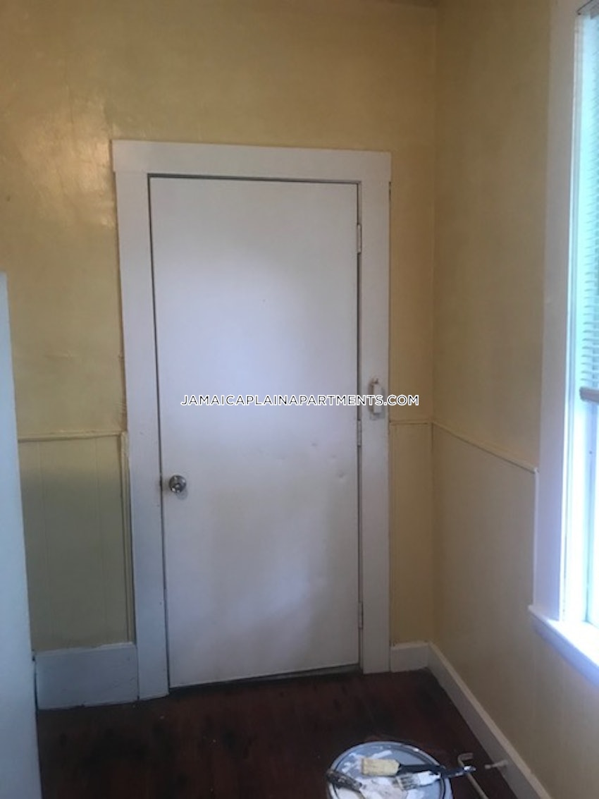 BOSTON - JAMAICA PLAIN - STONY BROOK - 3 Beds, 1 Bath - Image 41