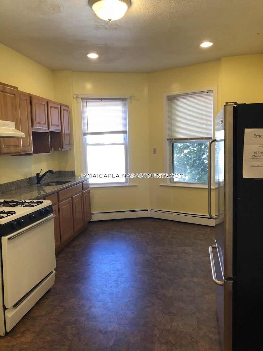 BOSTON - JAMAICA PLAIN - STONY BROOK - 3 Beds, 1 Bath - Image 31