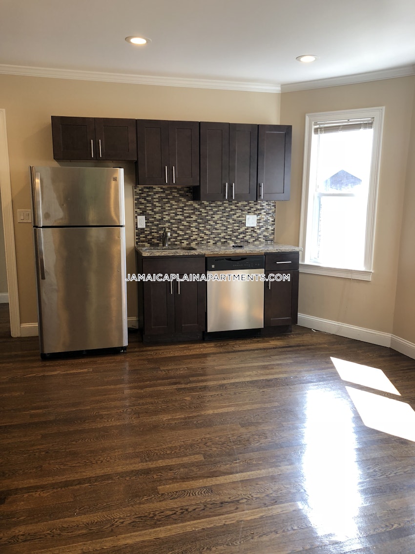 BOSTON - JAMAICA PLAIN - FOREST HILLS - 4 Beds, 2 Baths - Image 27