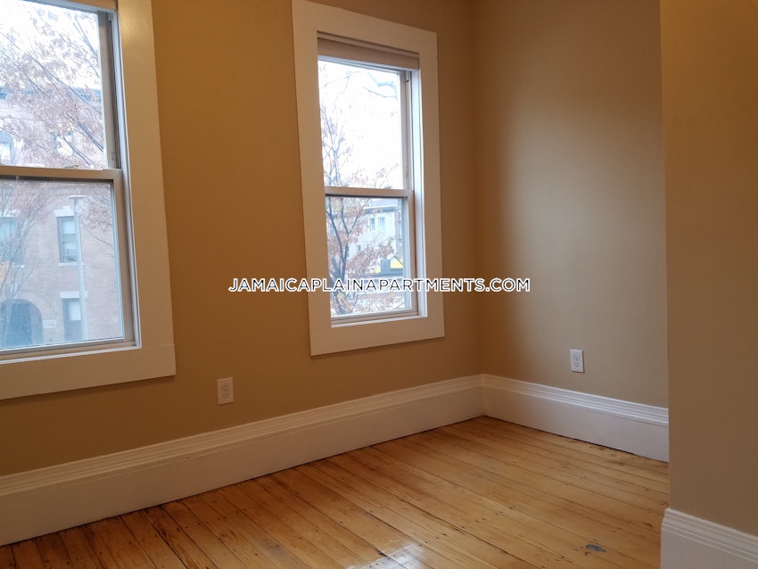 BOSTON - JAMAICA PLAIN - STONY BROOK - 4 Beds, 1 Bath - Image 39