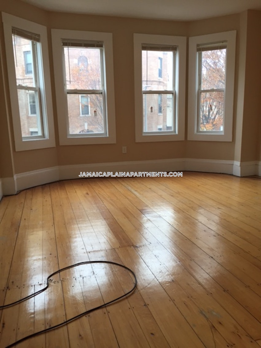 BOSTON - JAMAICA PLAIN - STONY BROOK - 4 Beds, 1 Bath - Image 132