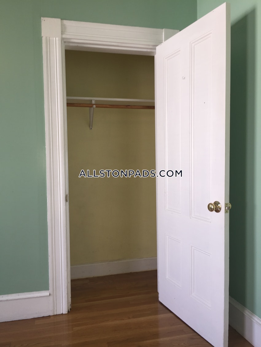 BOSTON - LOWER ALLSTON - 4 Beds, 2 Baths - Image 19