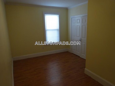 Boston - 4 Beds, 2 Baths