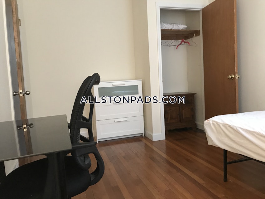 BOSTON - LOWER ALLSTON - 5 Beds, 2 Baths - Image 12