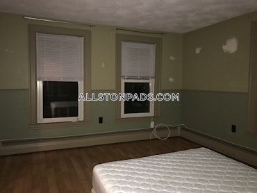 Boston - 3 Beds, 1 Baths