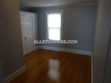 Boston - 4 Beds, 2 Baths