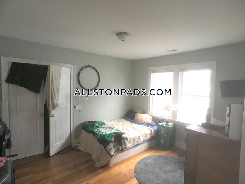 BOSTON - LOWER ALLSTON - 4 Beds, 2 Baths - Image 7