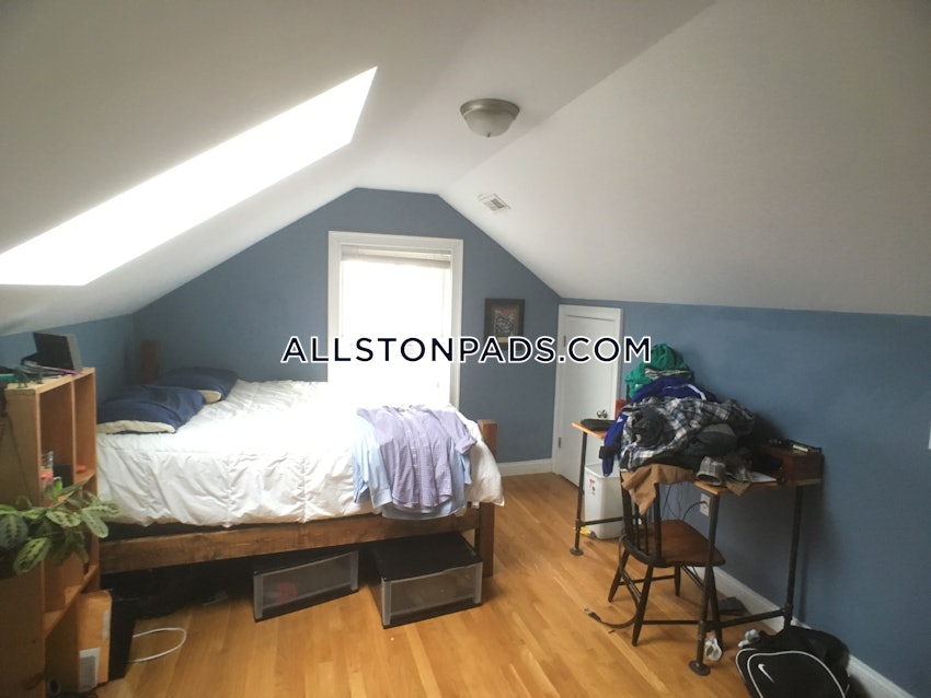 BOSTON - LOWER ALLSTON - 4 Beds, 2 Baths - Image 3