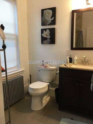 Boston - 4 Beds, 2 Baths