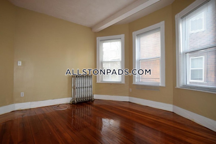 BOSTON - LOWER ALLSTON - 6 Beds, 2 Baths - Image 10