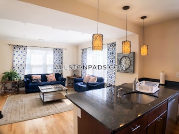 Boston - 5 Beds, 2 Baths