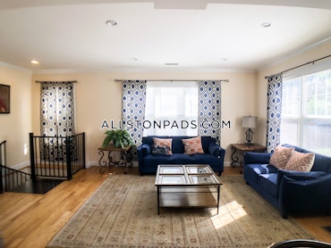 Boston - 5 Beds, 2 Baths