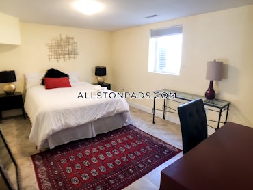 Boston - 5 Beds, 2 Baths