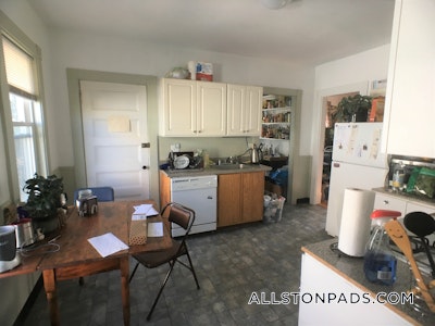 Lower Allston 3 Beds 1 Bath Boston - $2,800