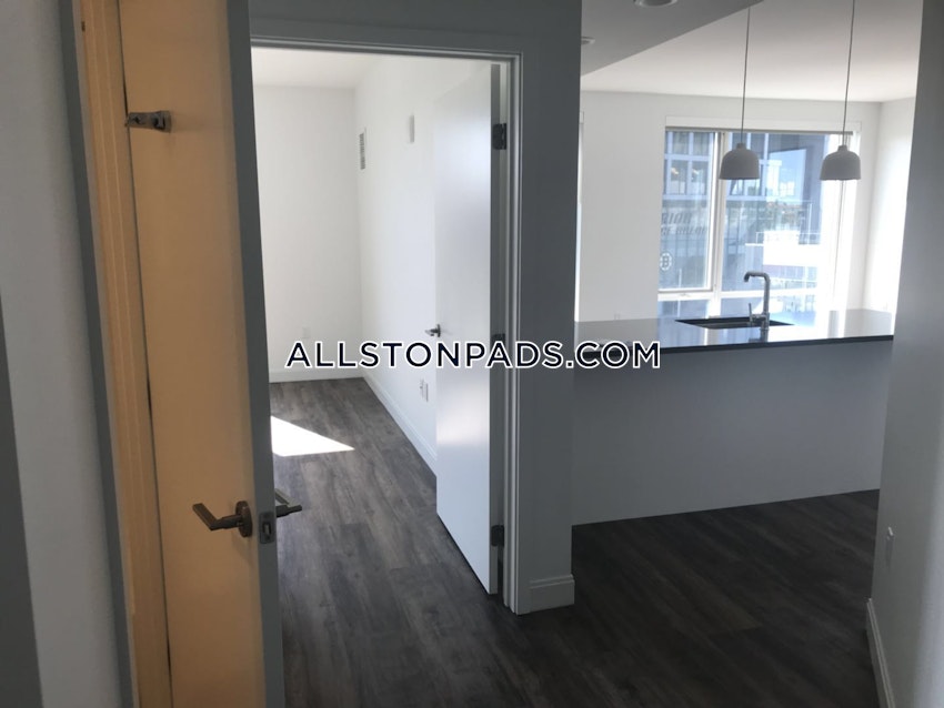 BOSTON - LOWER ALLSTON - 2 Beds, 2 Baths - Image 27