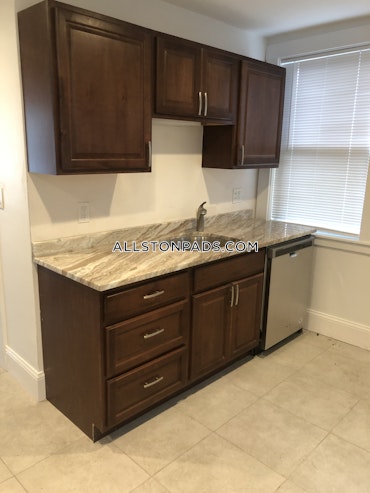 Boston - 1 Beds, 1 Baths