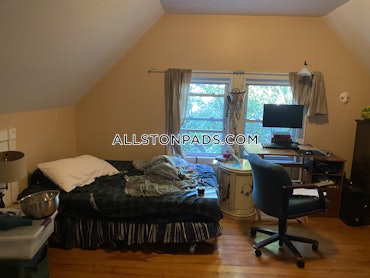 Lower Allston, Boston, MA - 4 Beds, 2.5 Baths - $5,500 - ID#426429