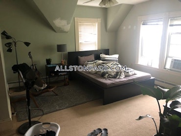 Boston - 3 Beds, 2 Baths