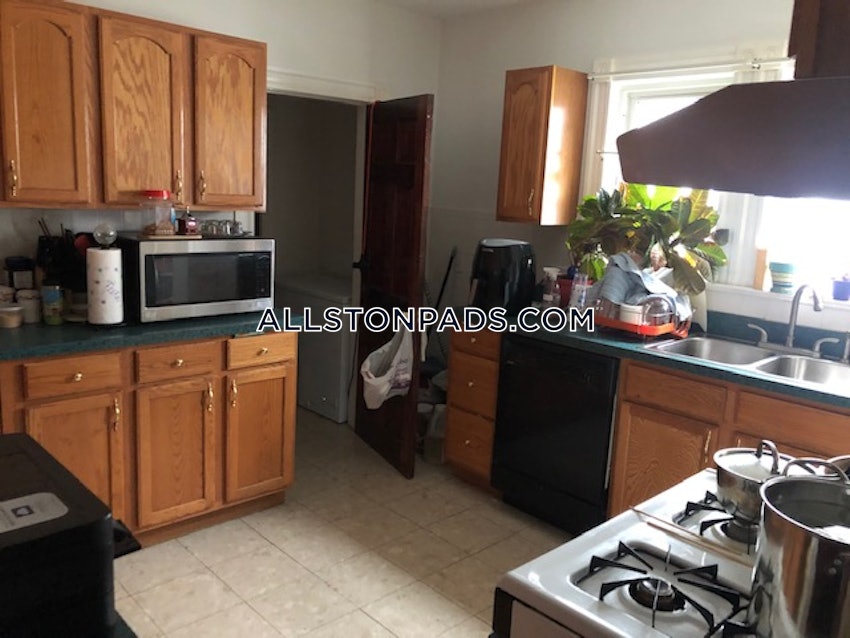 BOSTON - LOWER ALLSTON - 2 Beds, 1 Bath - Image 5