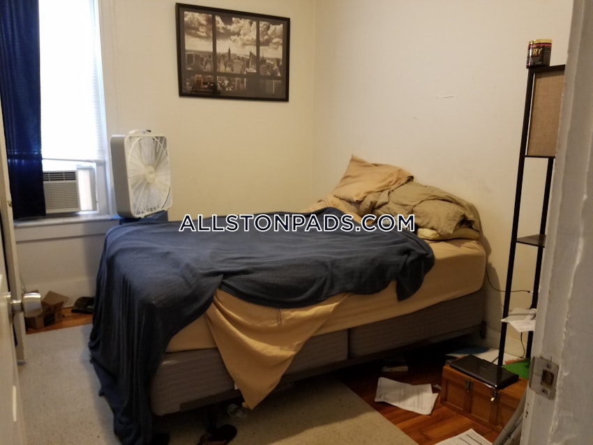 BOSTON - LOWER ALLSTON - 4 Beds, 1 Bath - Image 4