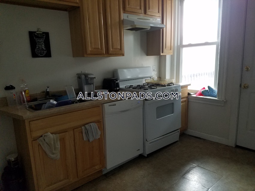 BOSTON - LOWER ALLSTON - 4 Beds, 1 Bath - Image 1