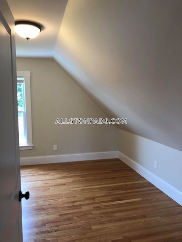 Mansfield St. Boston