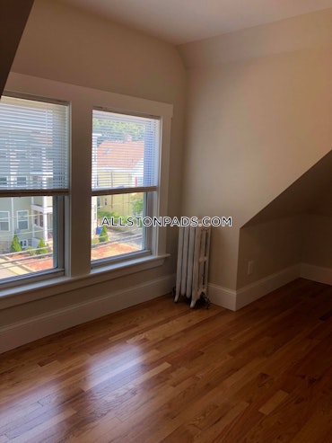 Mansfield St. Boston