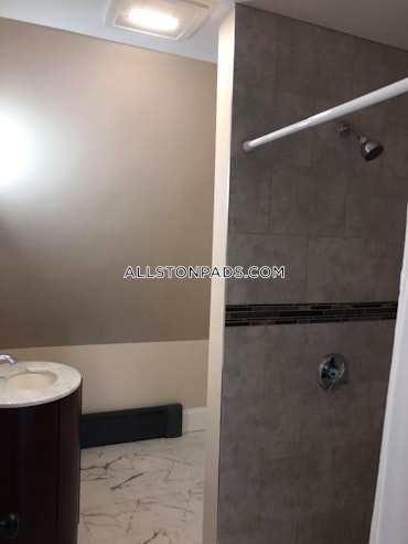 Mansfield St. Boston