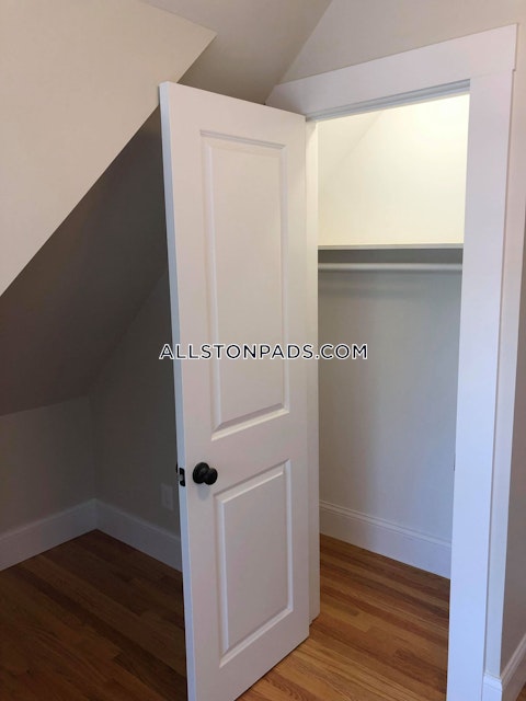 Mansfield St. Boston photo 7